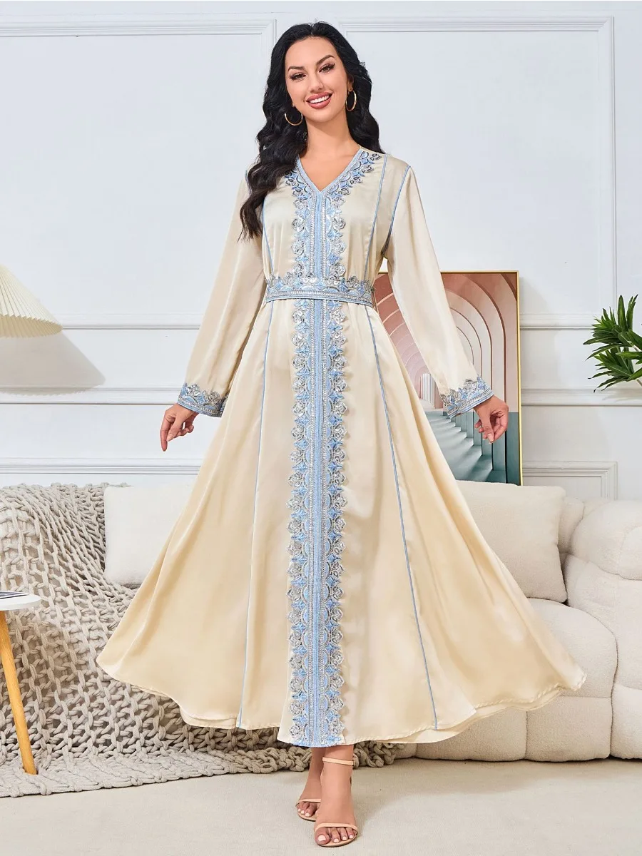 Eid Satin V Neck Muslim Dress Women Abaya Embroidery Lace-up Party Long Dresses Morocco Vestidos Kaftan Arabic Long Robe 2024
Eid Satin V Neck Muslim Dress Women Abaya Embroidery Lace-up Party Long Dresses Morocco Vestidos Kaftan Arabic Long Robe 2024