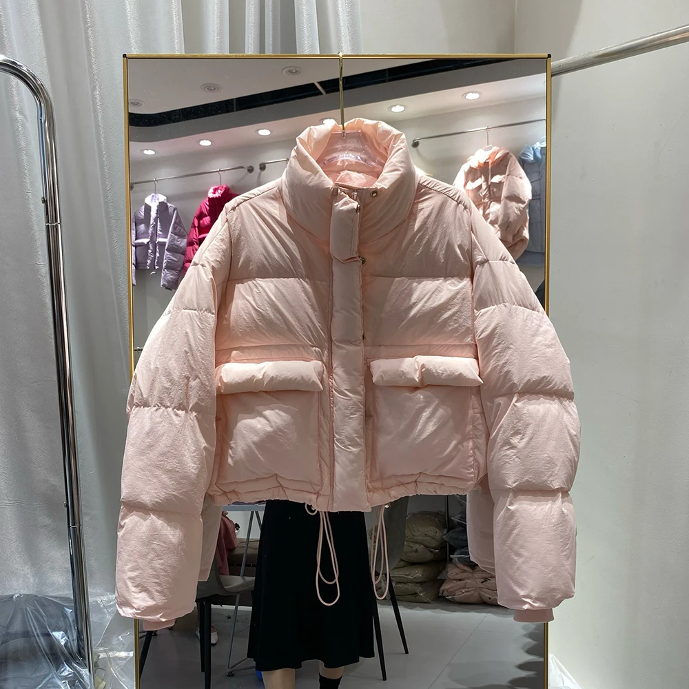 Женские короткие пуховики в корейском стиле, зимние утолщенные хлопковые куртки с воротником-стойкой, приятные для миниатюрных модных хлебных пальто 
Женские короткие пуховики в корейском стиле, зимние утолщенные хлопковые куртки с воротником-стойкой, приятные для миниатюрных модных хлебных пальто