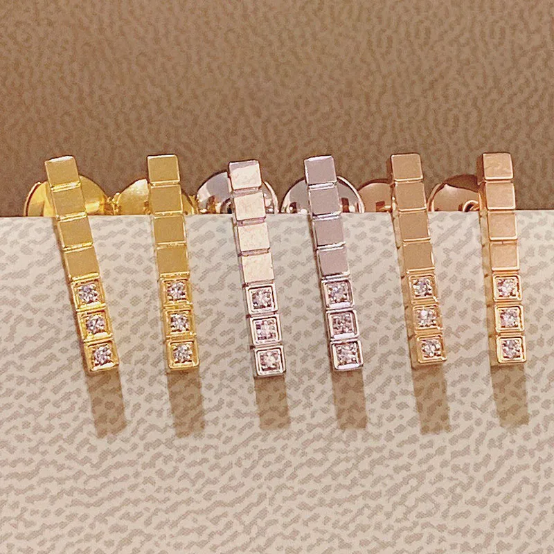Minimalist Fashion Jewelry S925 Sterling Silver Zircon Ice Block Earrings for Women's Temperament Luxury Party Gifts
Minimalist Fashion Jewelry S925 Sterling Silver Zircon Ice Block Earrings for Women's Temperament Luxury Party Gifts
