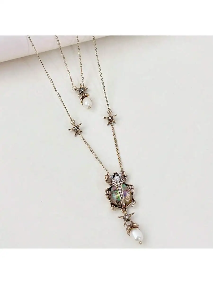 Vintage Insect And Pearl Pendant Chain Necklace For Women
Vintage Insect And Pearl Pendant Chain Necklace For Women