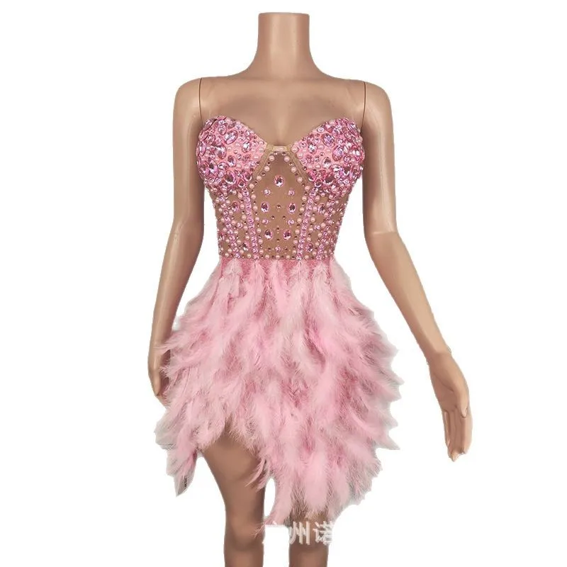 Роскошное короткое платье принцессы-пачки со стразами и розовыми перьями на день рождения Quinceañera, элитное короткое платье, вечернее платье Abendkleider Hochzeit
Роскошное короткое платье принцессы-пачки со стразами и розовыми перьями на день рождения Quinceañera, элитное короткое платье, вечернее платье Abendkleider Hochzeit
