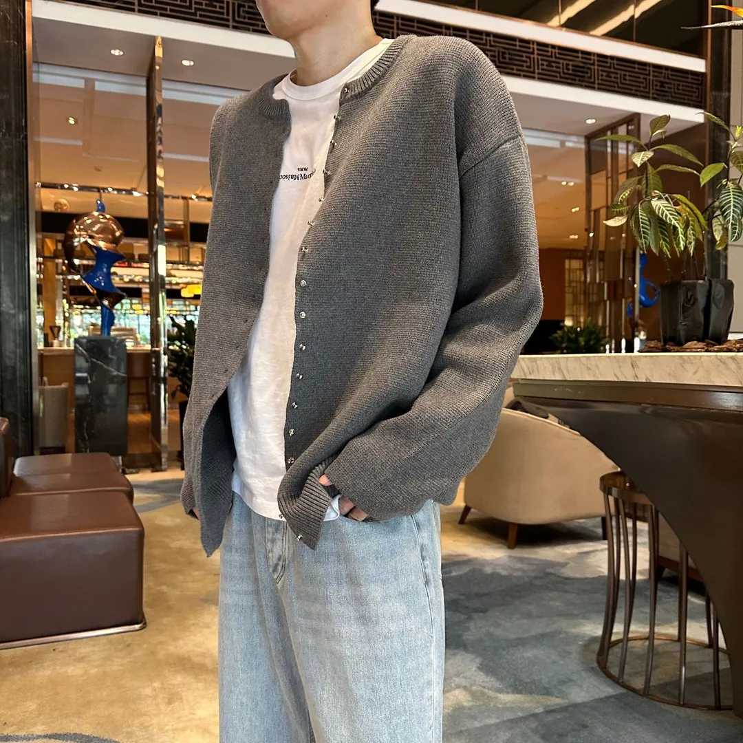 ey Nailhead oulder-Drop Knitted Open Cardigan Men's Loose Luxury Sweater Jaet Trendy Autumn Youth Vitali Sle Long S...
ey Nailhead oulder-Drop Knitted Open Cardigan Men's Loose Luxury Sweater Jaet Trendy Autumn Youth Vitali Sle Long S...