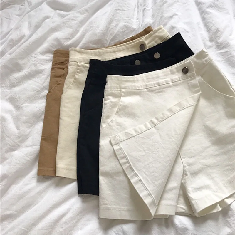 Women's Shorts Skirts Solid Color Cotton Summer Loose Wide Leg Short Pants Button Pockets Female Casual High Waist Shorts
Women's Shorts Skirts Solid Color Cotton Summer Loose Wide Leg Short Pants Button Pockets Female Casual High Waist Shorts