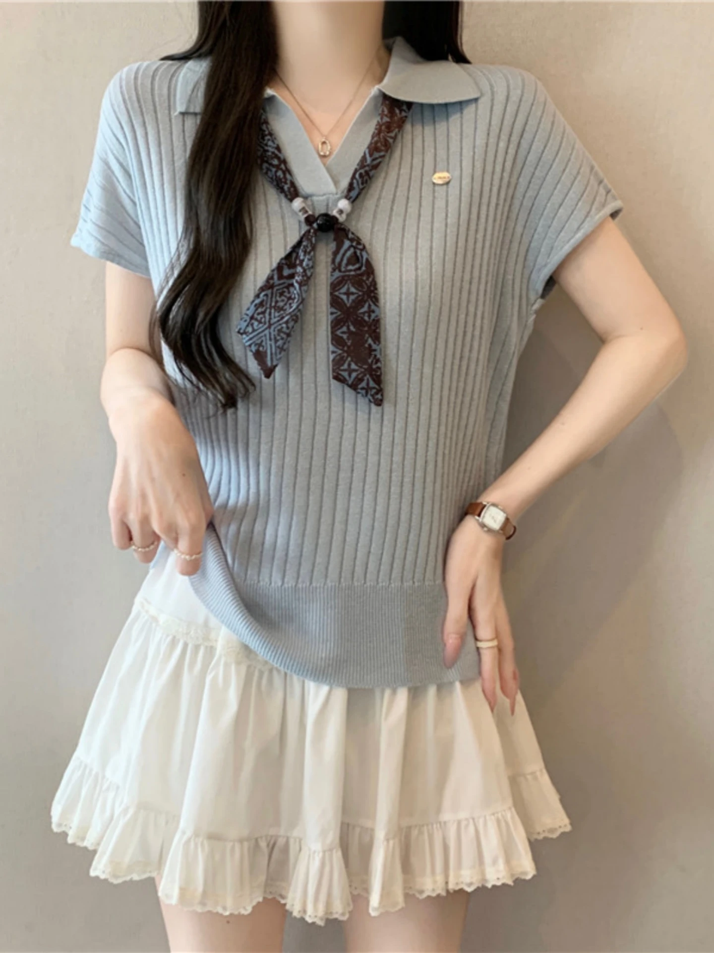 Summer Ice Silk T-Shirt Shirt Women Large Size Fat MM Design Back Hollow out Top with Sash V-Neck Short Sleeve Knittedwear
Summer Ice Silk T-Shirt Shirt Women Large Size Fat MM Design Back Hollow out Top with Sash V-Neck Short Sleeve Knittedwear