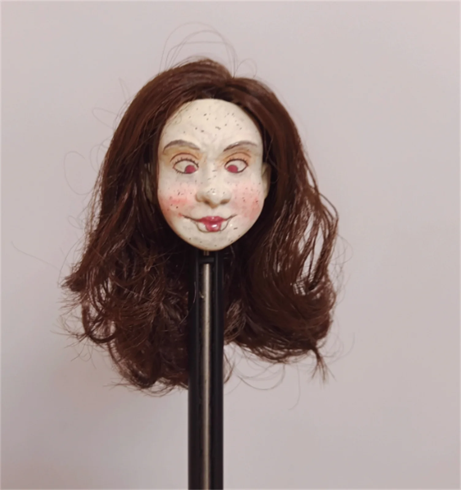 Масштаб 1/6, женская скульптура головы, забавное выражение, японская девушка для TBL PH, фигурка для 12 дюймов, Tbleague Ph, бледная фигурка тела
Масштаб 1/6, женская скульптура головы, забавное выражение, японская девушка для TBL PH, фигурка для 12 дюймов, Tbleague Ph, бледная фигурка тела