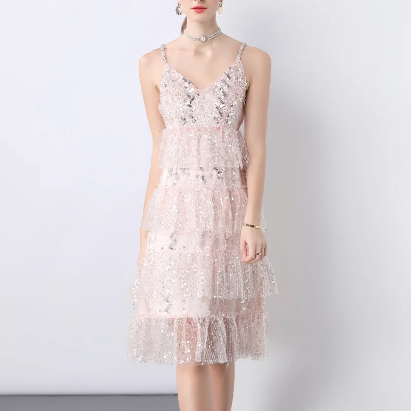 Vintage Fashion Sequin Rhinestone Camisole Midi Dresses For Women's Summer Sexy V-Collar High Waist Cascading Ruffle Party Dress 
Vintage Fashion Sequin Rhinestone Camisole Midi Dresses For Women's Summer Sexy V-Collar High Waist Cascading Ruffle Party Dress