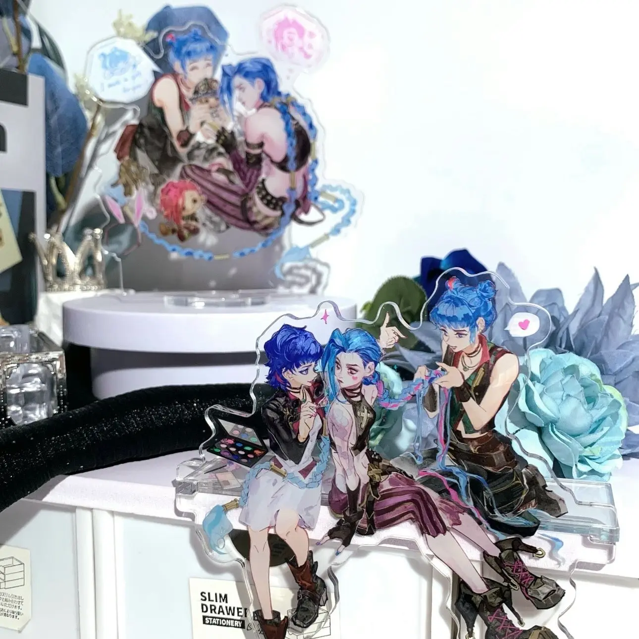 10cm Anime Character Jinx Fan-Made Merchandise - Exquisite Custom Acrylic Standee Desktop Decoration, Ideal Gifts for Friends.
10cm Anime Character Jinx Fan-Made Merchandise - Exquisite Custom Acrylic Standee Desktop Decoration, Ideal Gifts for Friends.