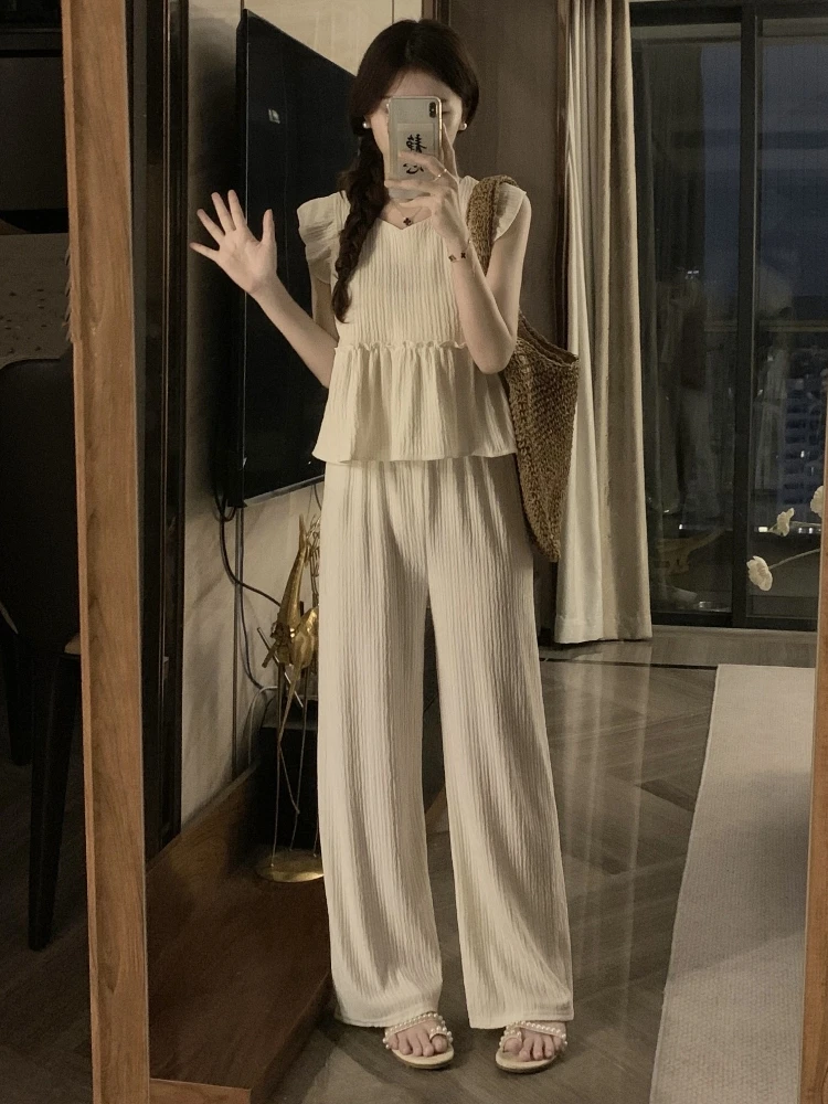 plus Size Women's Faion Summer Outfit Top And Bot Set Slimming Concealing High Waist Wide Leg Pants Two Piece Set
plus Size Women's Faion Summer Outfit Top And Bot Set Slimming Concealing High Waist Wide Leg Pants Two Piece Set