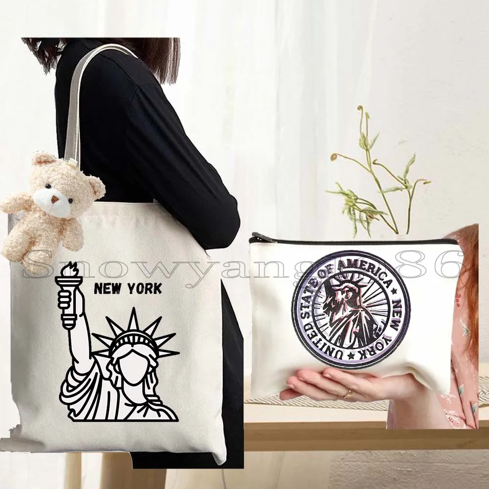 3PCS Canvas Tote Bag New York City The Big Apple NYC Gifts Statue Of Liberty Stamp San Francisco Lettering Print Shopper Handbag
3PCS Canvas Tote Bag New York City The Big Apple NYC Gifts Statue Of Liberty Stamp San Francisco Lettering Print Shopper Handbag
