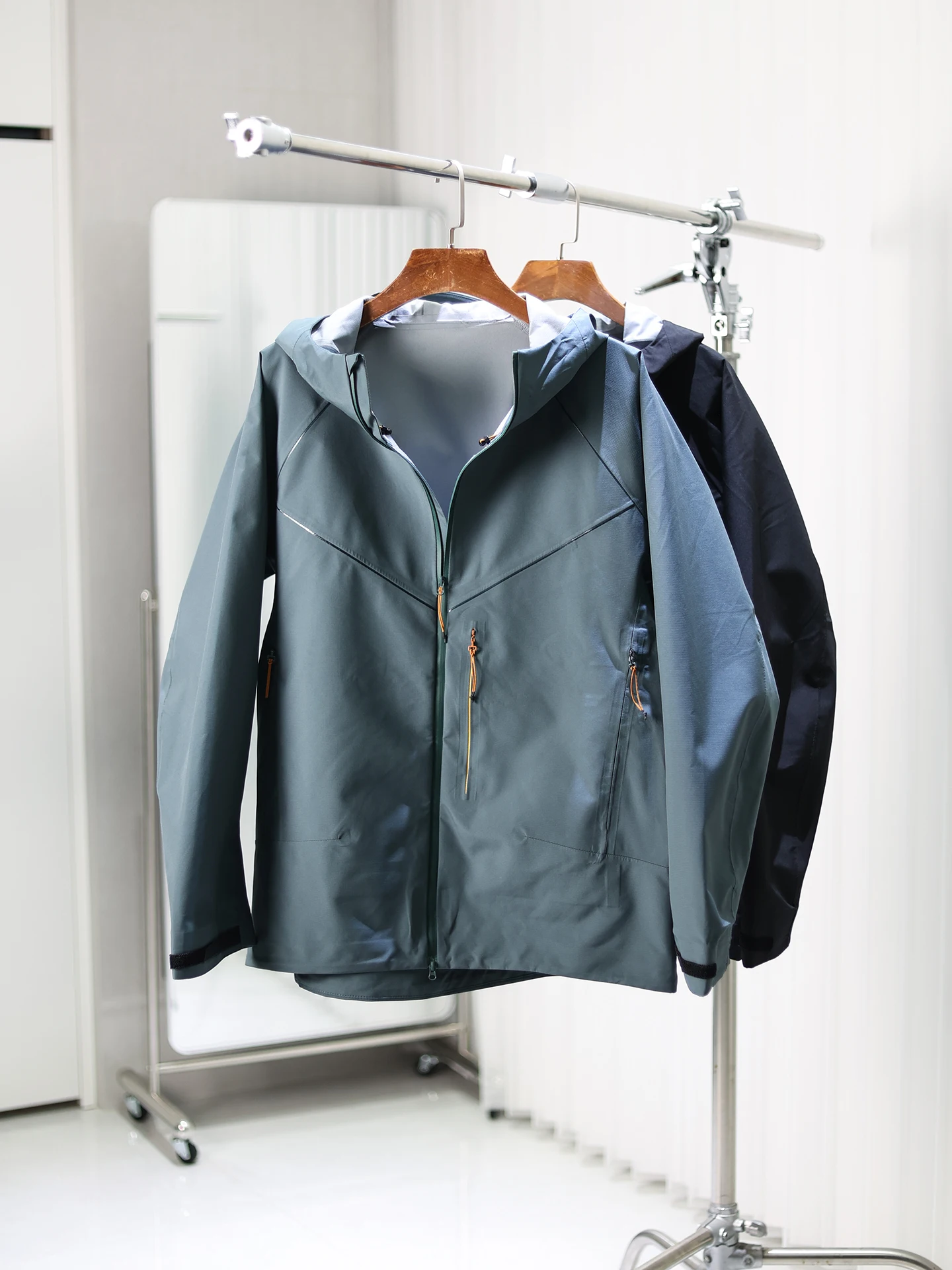 Outdoor Men's 3D Tailored Waterproof Polyester Jaet Sl Sed Glue Hooded Windproof Technology Clothing Stand Fit
Outdoor Men's 3D Tailored Waterproof Polyester Jaet Sl Sed Glue Hooded Windproof Technology Clothing Stand Fit