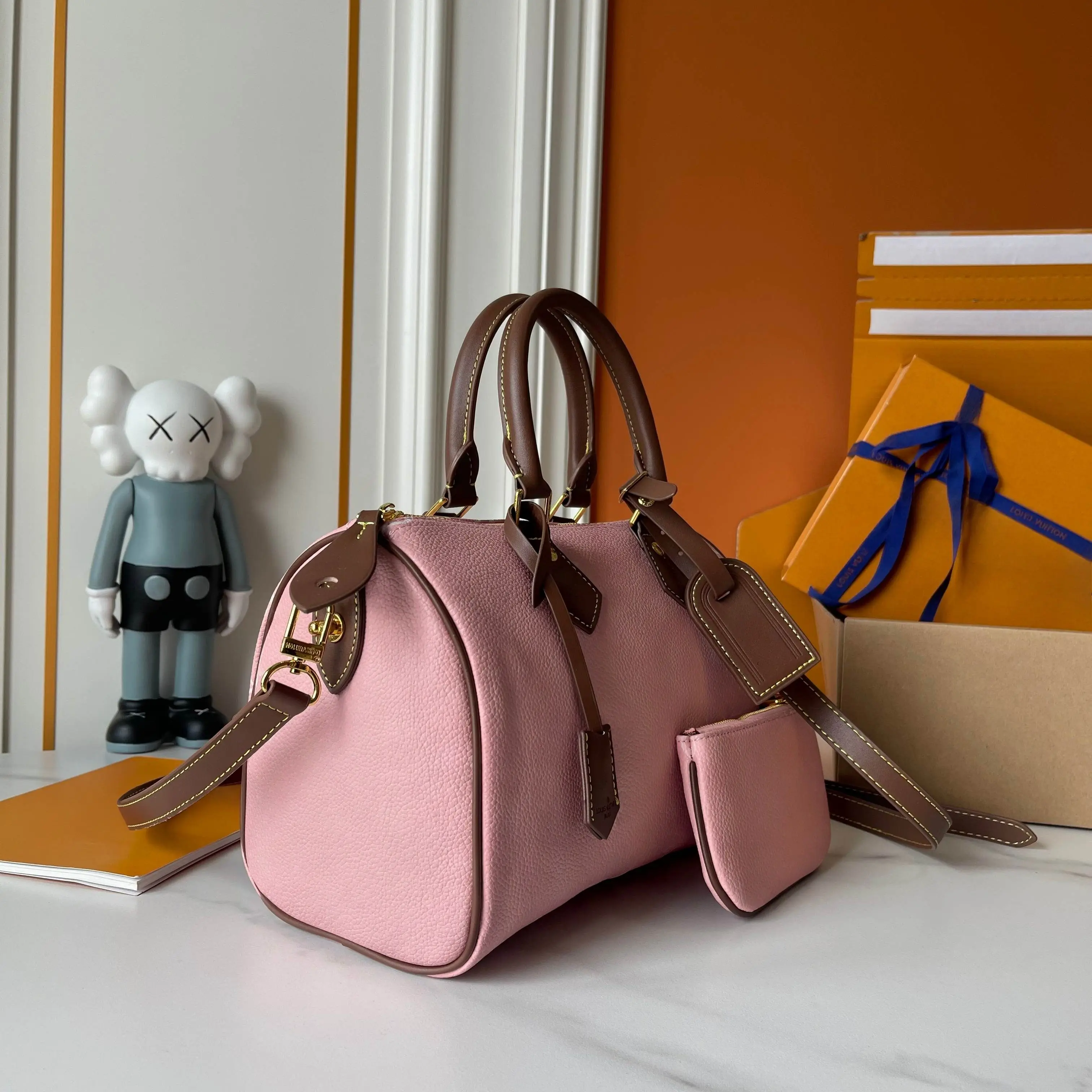Classic Boston Shoulder Bags For Women Niche Affordable Luxury And Vintage Genuine Leather Ladies Female Handbags
Classic Boston Shoulder Bags For Women Niche Affordable Luxury And Vintage Genuine Leather Ladies Female Handbags