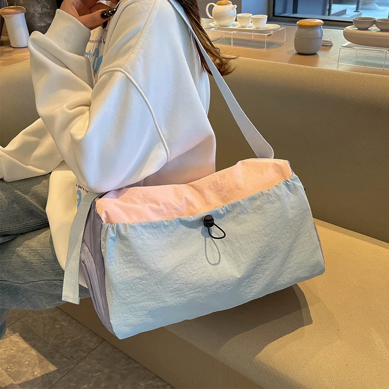 Outdoor Sports Storage Simple Luggage Bag Wet and Dry Separation Fitness Swimming Shoulder Crossbody Short-distance Travel Bag
Outdoor Sports Storage Simple Luggage Bag Wet and Dry Separation Fitness Swimming Shoulder Crossbody Short-distance Travel Bag