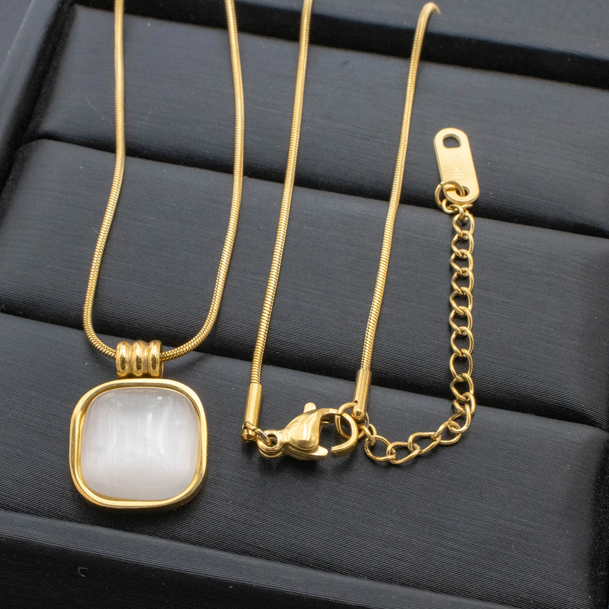 316L Stainless Steel Fashion Geometric Pearl Oyster Pendant Necklace for Women Trendy Retro Style Jewelry Gift
316L Stainless Steel Fashion Geometric Pearl Oyster Pendant Necklace for Women Trendy Retro Style Jewelry Gift