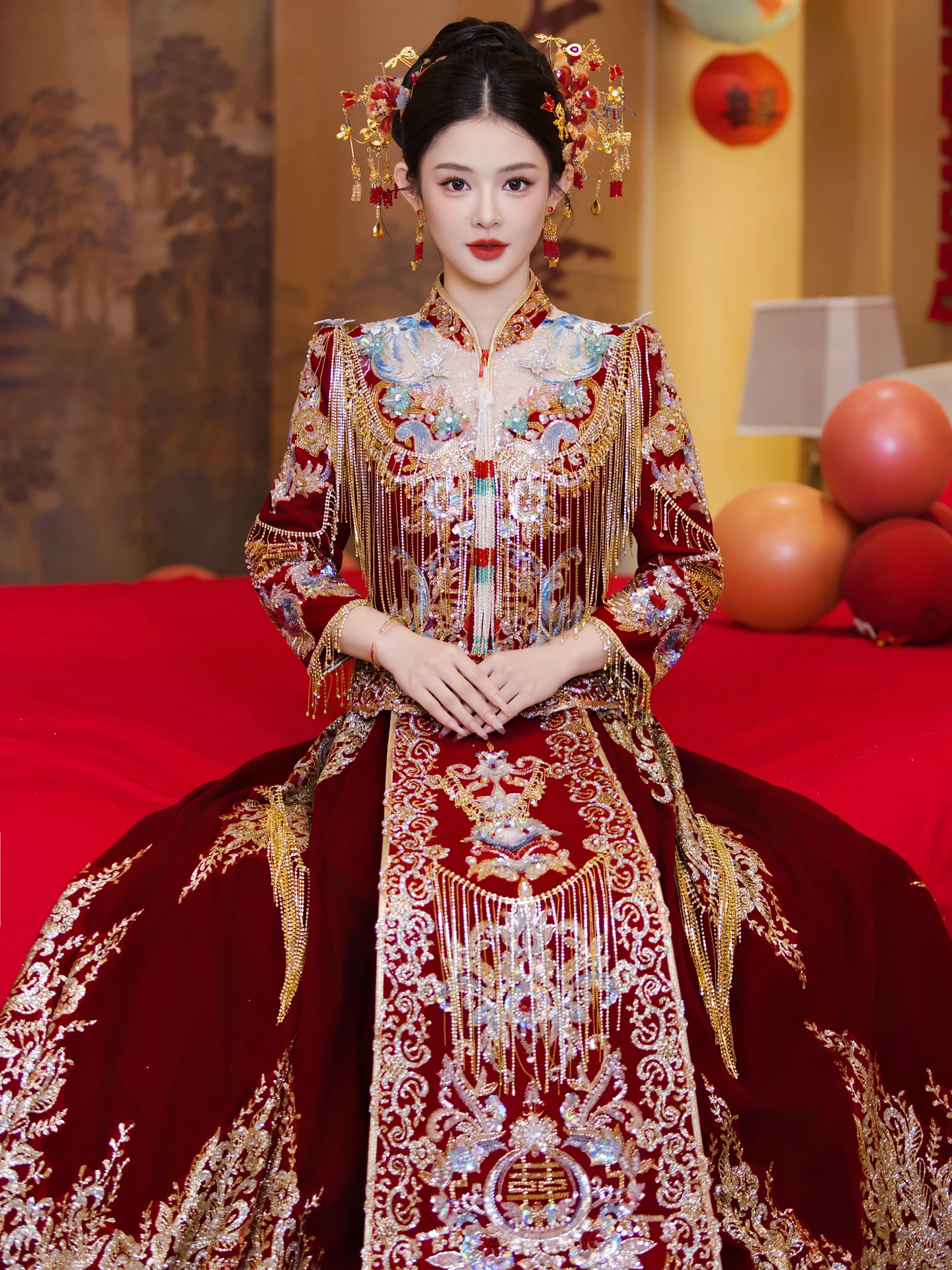 Бархатная одежда Xiuhe для тяжелой промышленности, свадебная одежда, новые и платья, китайские халаты для невесты и часов
Бархатная одежда Xiuhe для тяжелой промышленности, свадебная одежда, новые и платья, китайские халаты для невесты и часов