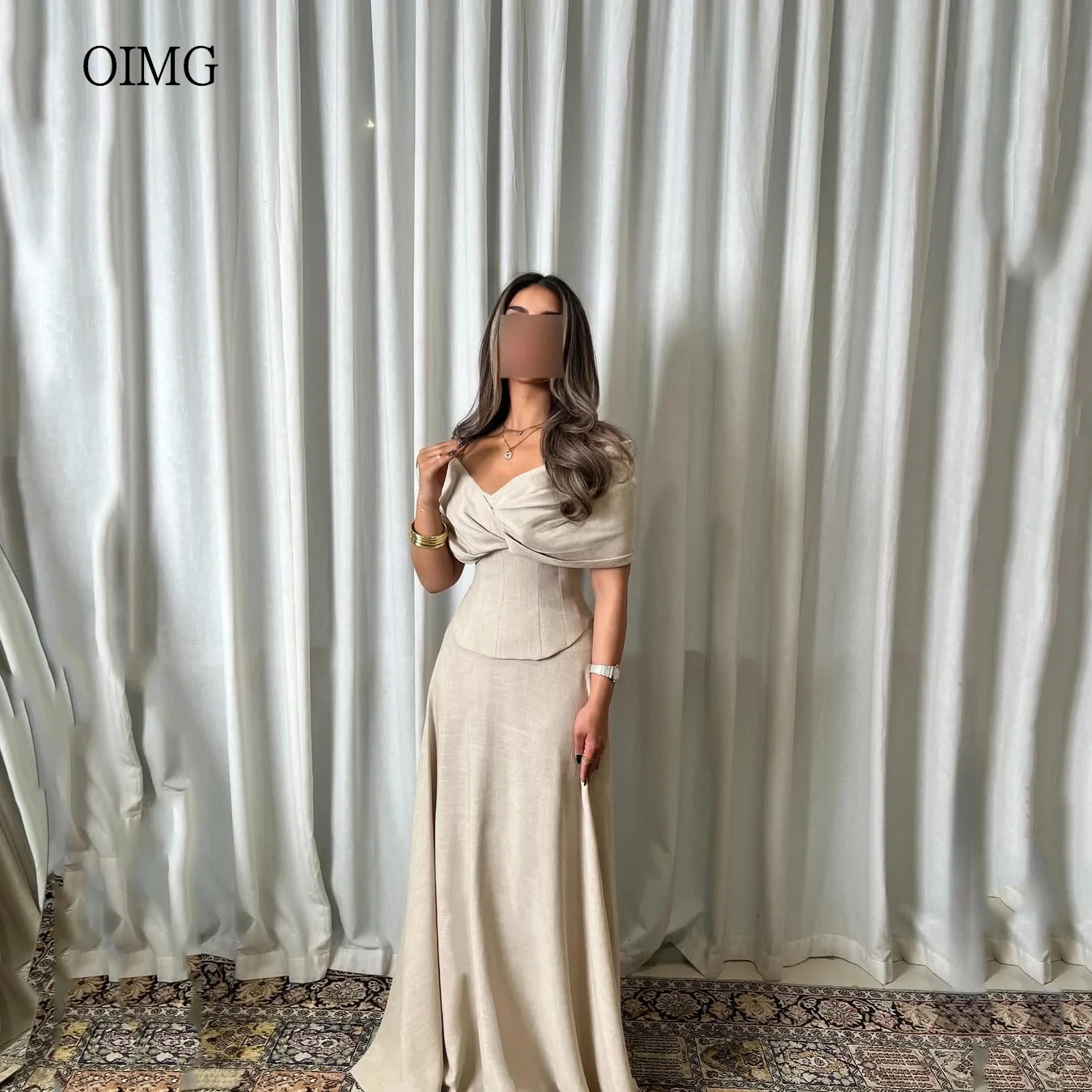 OIMG Off The Shoulder A Line Prom Gowns Backless Party Gown Floor Length Evening Dress vestidos de gala Customized
OIMG Off The Shoulder A Line Prom Gowns Backless Party Gown Floor Length Evening Dress vestidos de gala Customized