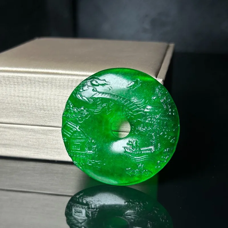 Classic Retro Green Round Brand Pendant, Unisex Temperament Necklace
Classic Retro Green Round Brand Pendant, Unisex Temperament Necklace