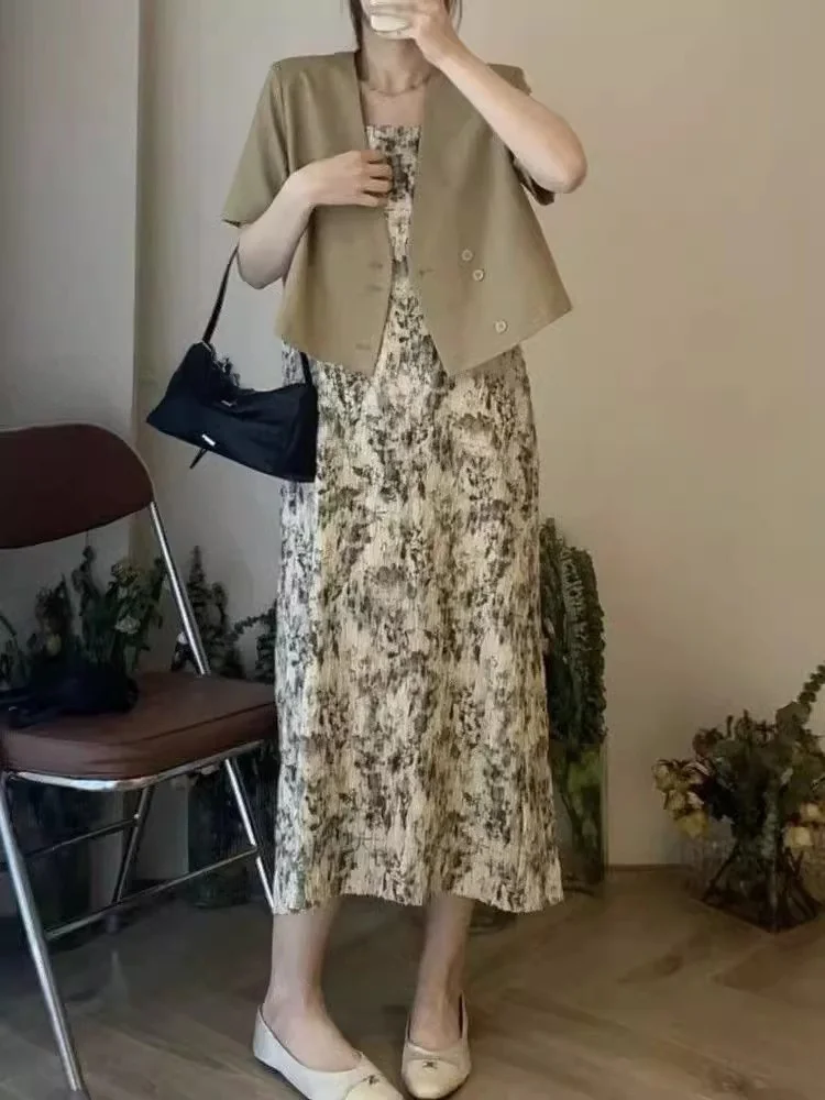 Лето 2023, новый маленький женский комплект Fraance Sle с цветочным принтом ter Dr ort Sve Jaet, комплект из двух предметов High-End Feelings
Лето 2023, новый маленький женский комплект Fraance Sle с цветочным принтом ter Dr ort Sve Jaet, комплект из двух предметов High-End Feelings