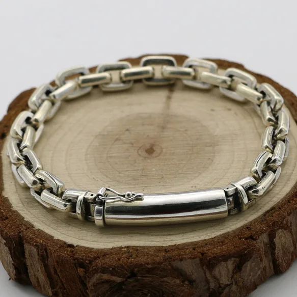 Sterling silver 925 European and American minimalist smooth woven men's and women's bracelets, personalized vintage trendy chain
Sterling silver 925 European and American minimalist smooth woven men's and women's bracelets, personalized vintage trendy chain