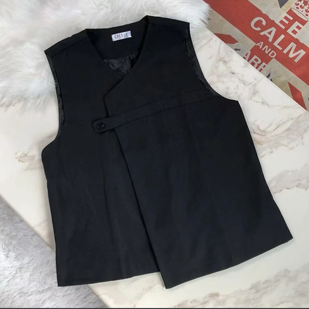 2025 Summer New Men's Solid Color Sleeveless Vest Japanese Retro Fashion Street Trend Simple Casual Loose Breathable Men's Tops
2025 Summer New Men's Solid Color Sleeveless Vest Japanese Retro Fashion Street Trend Simple Casual Loose Breathable Men's Tops