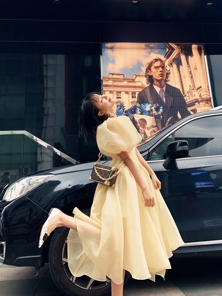 Princess Style Bubble Sleeve Dress Summer 2023 Waist Cinched Full Skirt Short Sleeve V Neck French Style Eugenia Silk
Princess Style Bubble Sleeve Dress Summer 2023 Waist Cinched Full Skirt Short Sleeve V Neck French Style Eugenia Silk