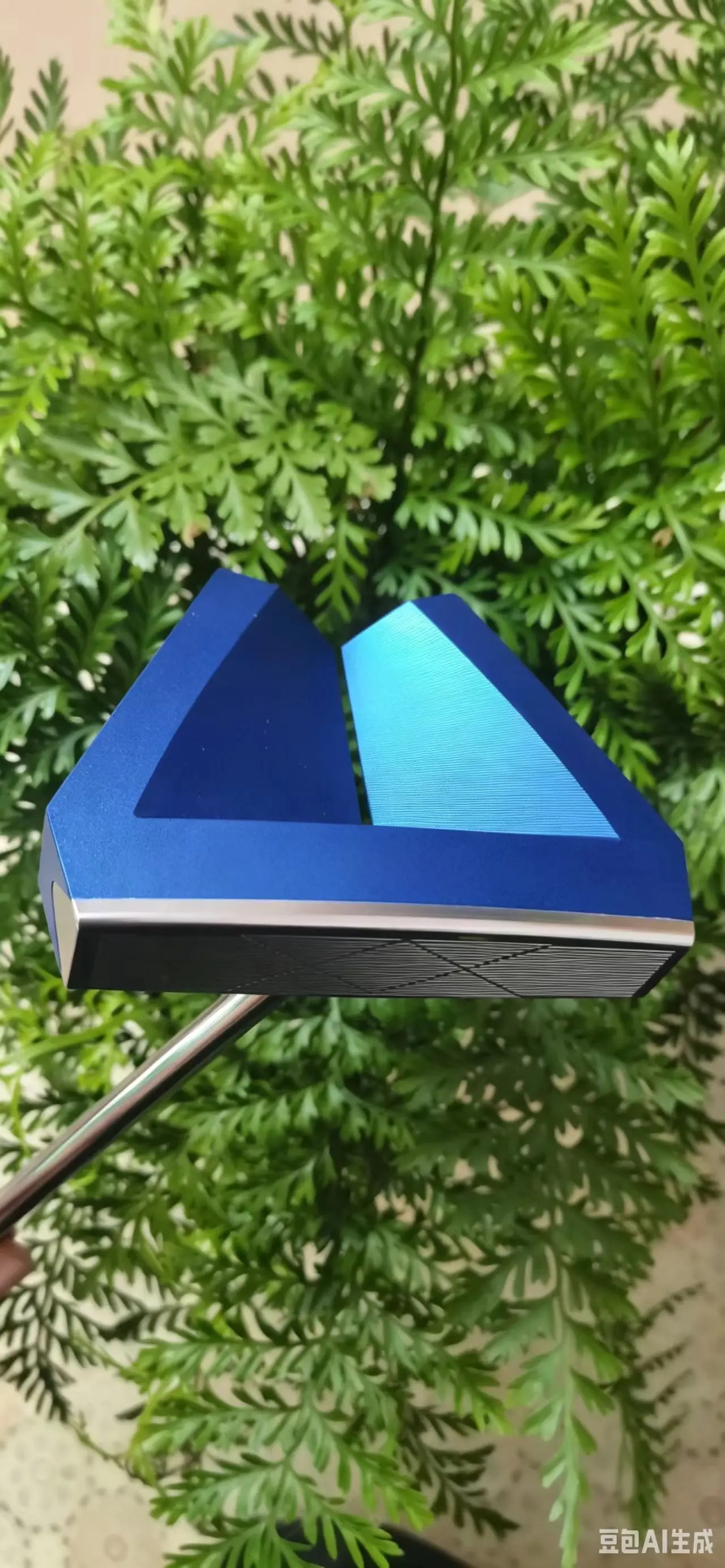 BERES Golf Putter Blue Black Magic Sheep Horn Design High Fault Tolerance Easy Aiming Competition Practice Specific Putter
BERES Golf Putter Blue Black Magic Sheep Horn Design High Fault Tolerance Easy Aiming Competition Practice Specific Putter
