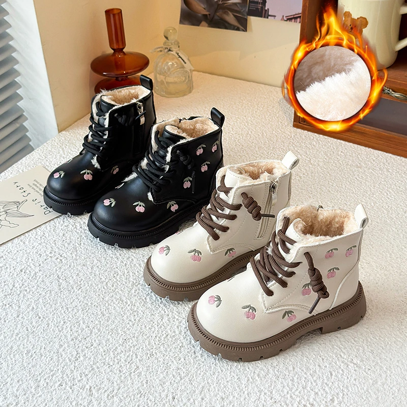 Girl's Ankle Boot Fashion Embroider Children Autumn Winter Leather Boots Causal Versatile Kid Princess Plus Warm Shorts Boots
Girl's Ankle Boot Fashion Embroider Children Autumn Winter Leather Boots Causal Versatile Kid Princess Plus Warm Shorts Boots