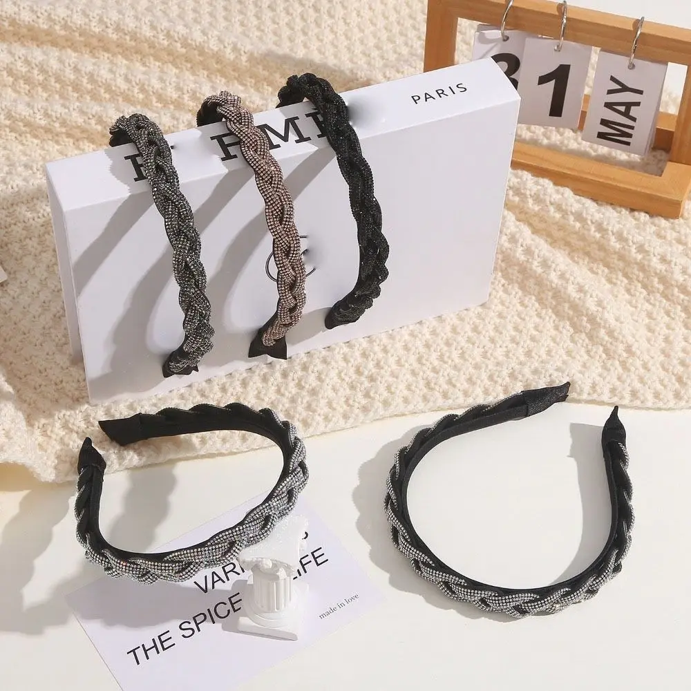 Elegant Thick Rhinestone Headband Headwear Korean Style Women Hairband Hair Accessories Shiny Twist Braid Hair Hoop Girl
Elegant Thick Rhinestone Headband Headwear Korean Style Women Hairband Hair Accessories Shiny Twist Braid Hair Hoop Girl