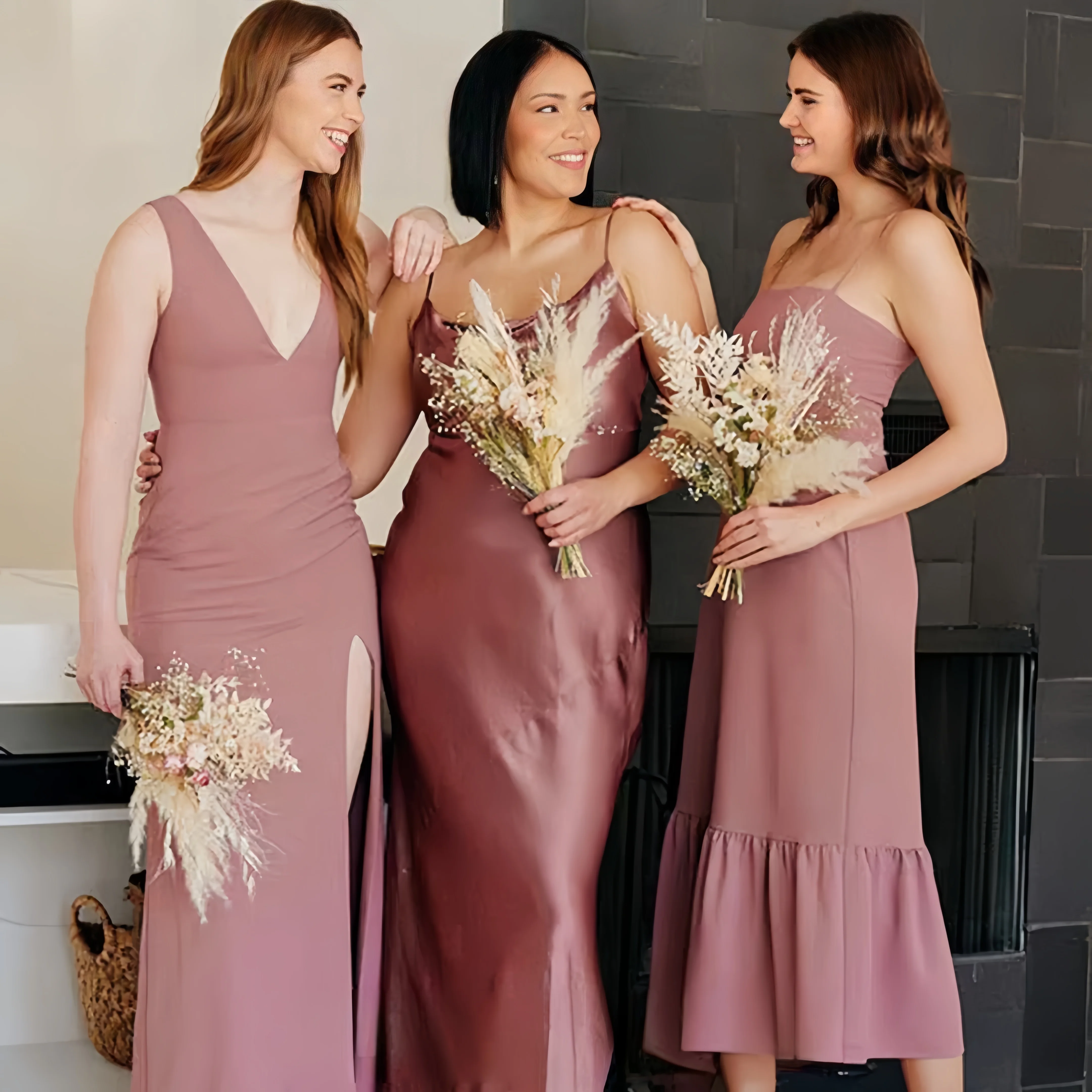 Dusty rose Bridesmaid Dress Strap Side Slit Midi Dress Party Wedding Guest Daily Wear Evening Dress 2026 New Gentle Style
Dusty rose Bridesmaid Dress Strap Side Slit Midi Dress Party Wedding Guest Daily Wear Evening Dress 2026 New Gentle Style