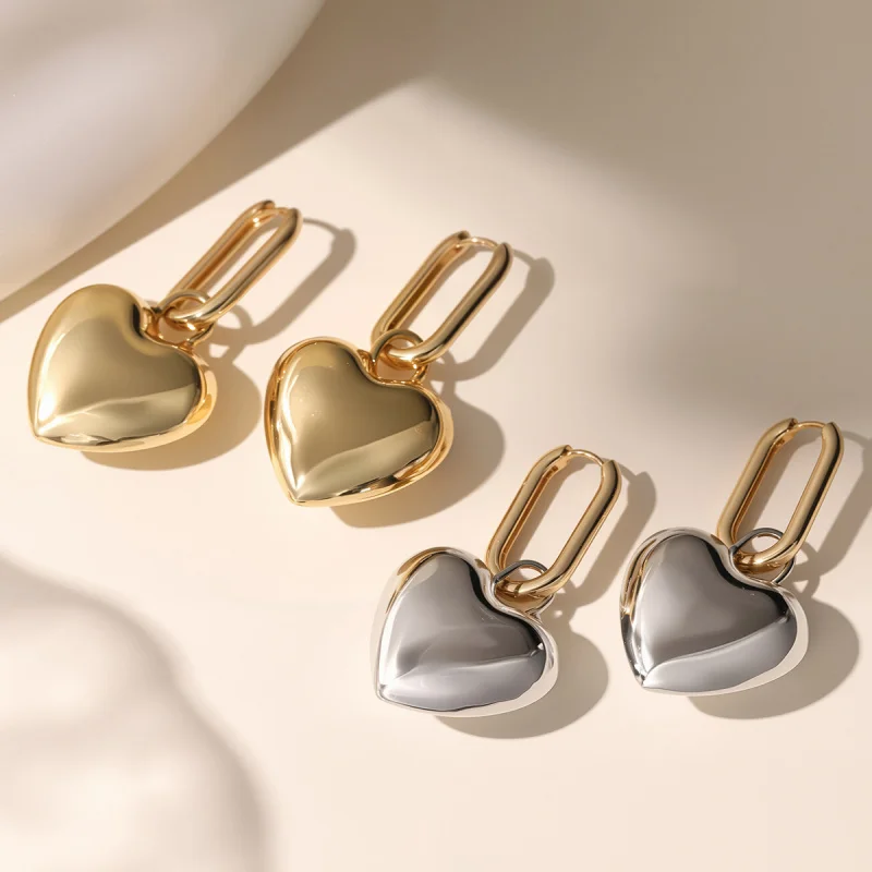 Fashion Simple Copper 18K Gold Plated Heart for Women Unique Personality Versatile Earrings
Fashion Simple Copper 18K Gold Plated Heart for Women Unique Personality Versatile Earrings
