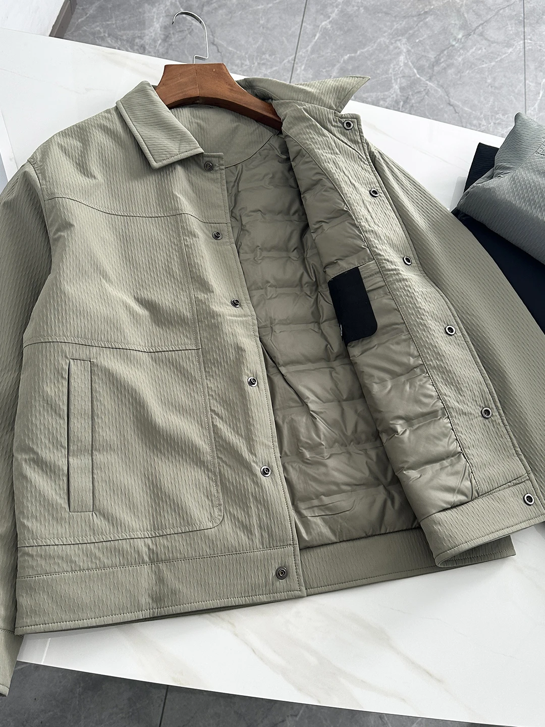 Men's Pure Color 90 Du down Warm Faionable Stand Collar down Jaet Autumn Winter Lightweight Texture Ci Casual Sle
Men's Pure Color 90 Du down Warm Faionable Stand Collar down Jaet Autumn Winter Lightweight Texture Ci Casual Sle