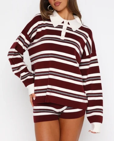 Женский комплект свитера, полосатый вязаный топ с длинными рукавами и воротником с лацканами и шорты с эластичной резинкой на талии, одежда для дома
Женский комплект свитера, полосатый вязаный топ с длинными рукавами и воротником с лацканами и шорты с эластичной резинкой на талии, одежда для дома