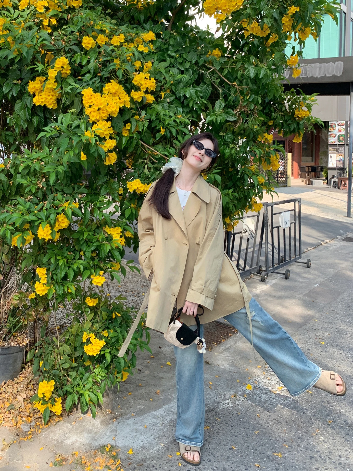 Cheese Rabbit Women's Long Jacket British Style Loose Fit Spring 2026 New Design Short Coat Korean Style Pure Color Flip Collar
Cheese Rabbit Women's Long Jacket British Style Loose Fit Spring 2026 New Design Short Coat Korean Style Pure Color Flip Collar