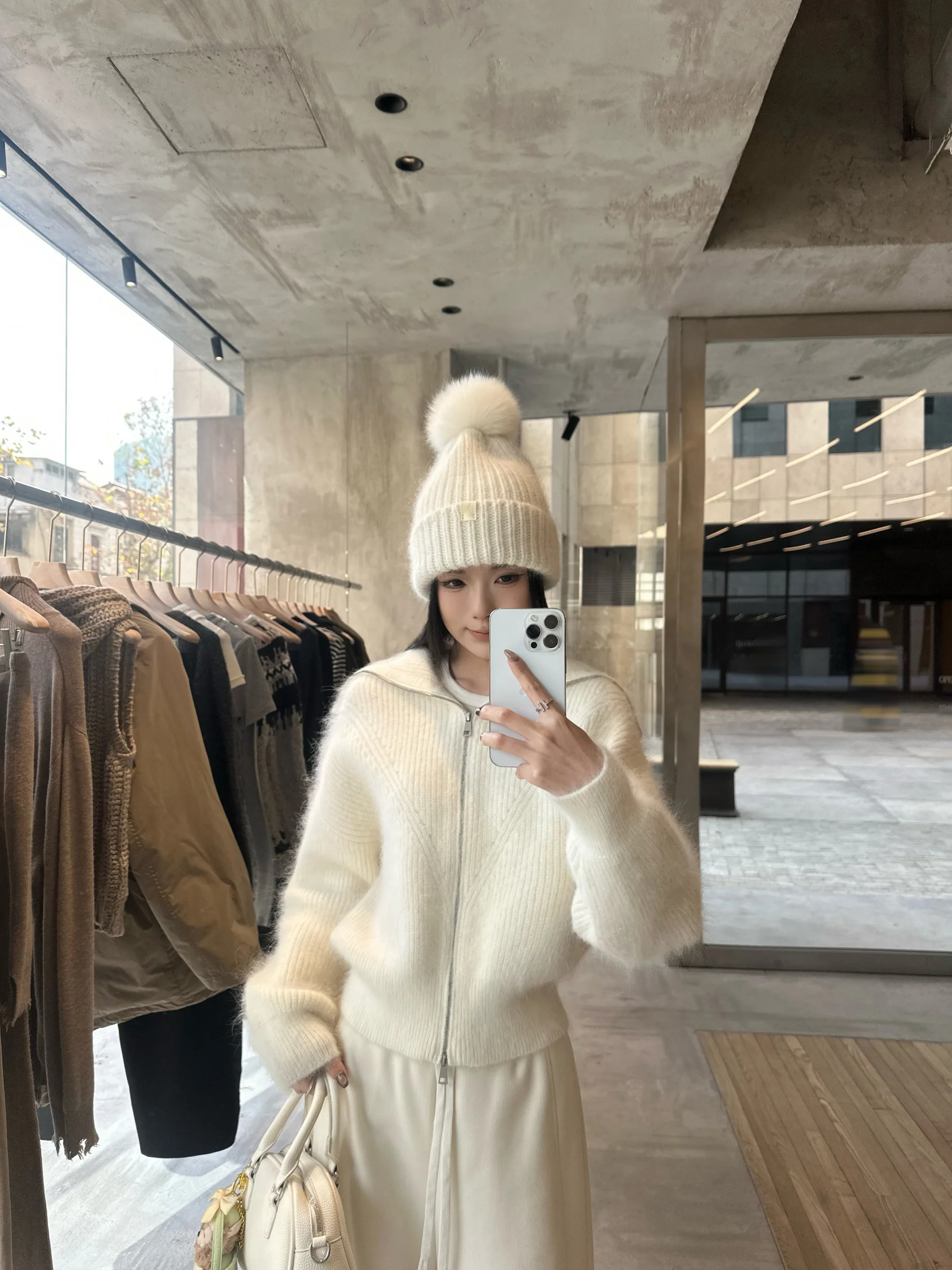 Velvet Heavyweight Zipper Cardigan Outerwear Rabbit Fur Wool Blend Thiened Comfortable Women's Knitted Coat
Velvet Heavyweight Zipper Cardigan Outerwear Rabbit Fur Wool Blend Thiened Comfortable Women's Knitted Coat