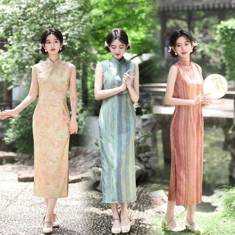 New Chinese Style Print Flower Sleeveless Qipao Chinese Dress Sexy Slim Split Cheongsam Vintage Mandarin Collar Womens Vestidos
New Chinese Style Print Flower Sleeveless Qipao Chinese Dress Sexy Slim Split Cheongsam Vintage Mandarin Collar Womens Vestidos