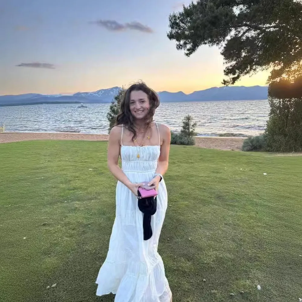 2025 Summer New Suspender Sleeveless Solid Color Oversized Group Dress Backless Street Trendsetters Beach Vacation Long Dress
2025 Summer New Suspender Sleeveless Solid Color Oversized Group Dress Backless Street Trendsetters Beach Vacation Long Dress