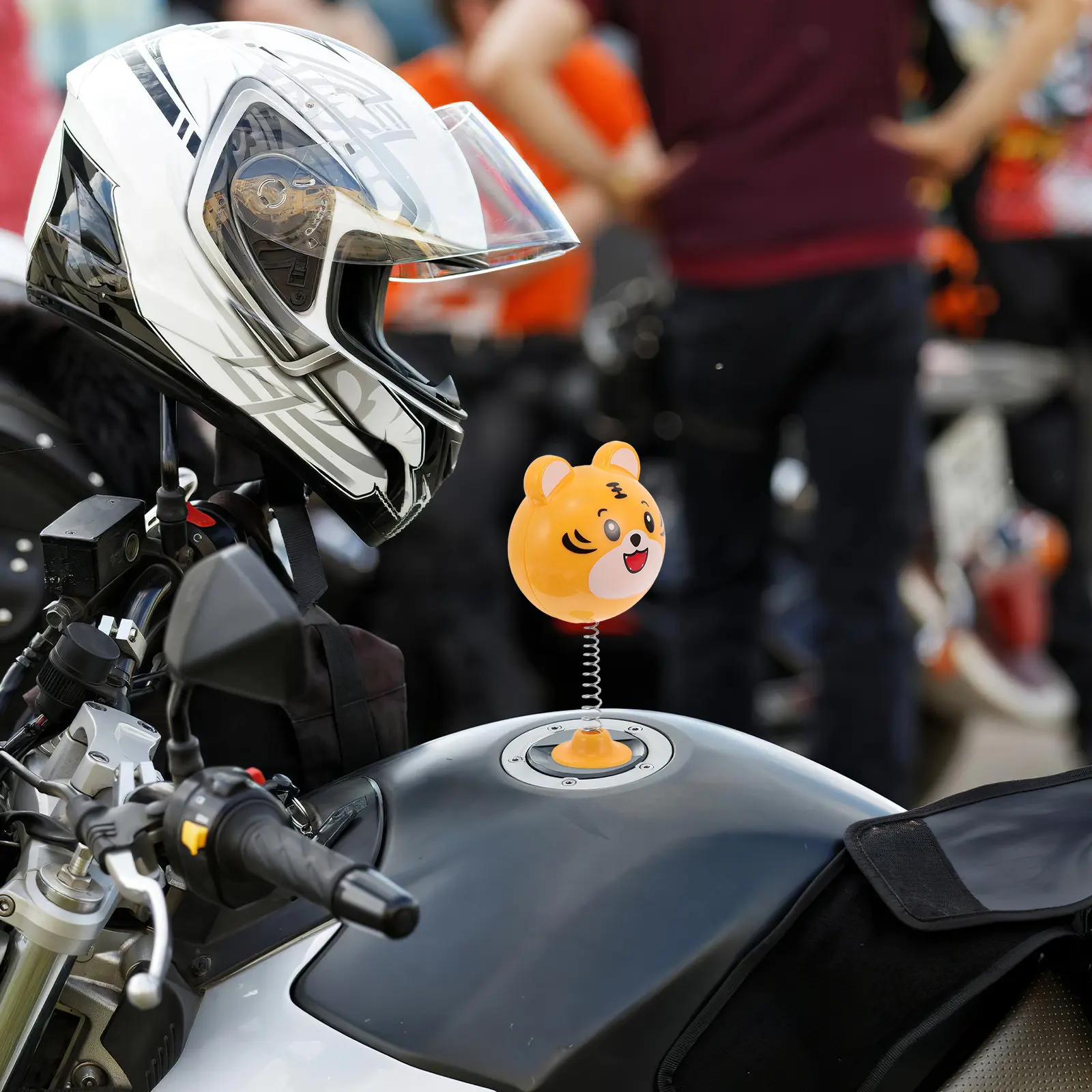 10pcs Decoration Cute Tiger Shaking Head Bobblehead Cartoon Animal Figure For Motorcycle Electric Scooter Accessories
10pcs Decoration Cute Tiger Shaking Head Bobblehead Cartoon Animal Figure For Motorcycle Electric Scooter Accessories