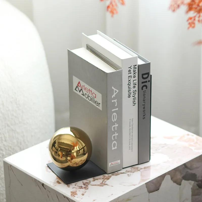 Light luxury round ball book by ornament model room study desk bookshelf book home modern minimalist bookend jewelry
Light luxury round ball book by ornament model room study desk bookshelf book home modern minimalist bookend jewelry