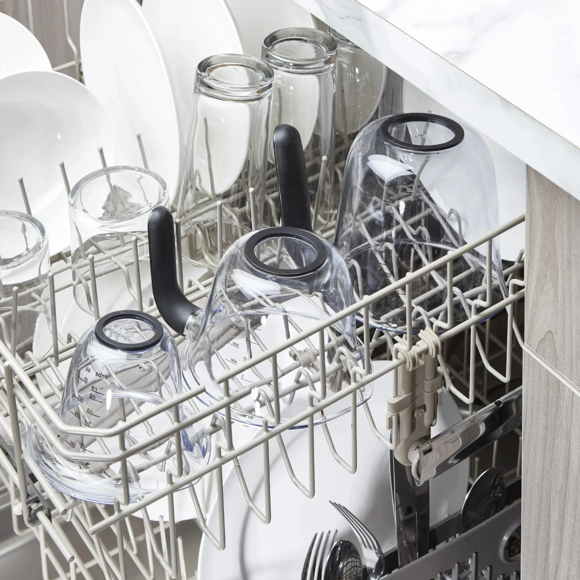 Универсальный прозрачный пластиковый набор из 3-х мерных стаканов с черной ручкой, НЕКОСЛЕДНЫЕ РУЧКИ
Универсальный прозрачный пластиковый набор из 3-х мерных стаканов с черной ручкой, НЕКОСЛЕДНЫЕ РУЧКИ