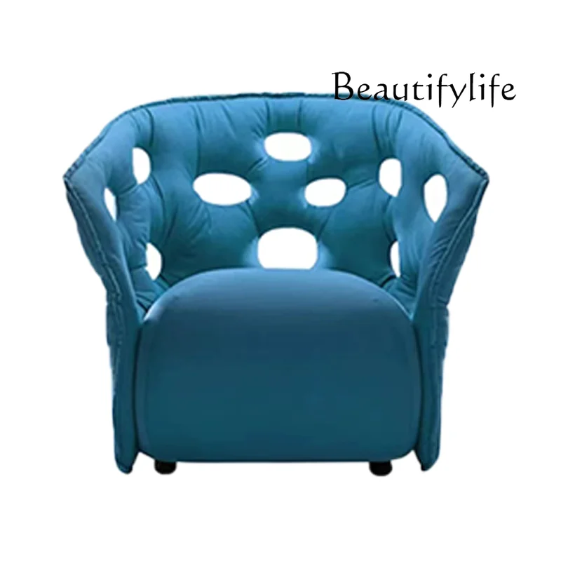 Nordic light luxury leisure sofa chair household hollow backrest special-shaped single retro negotiation chair
Nordic light luxury leisure sofa chair household hollow backrest special-shaped single retro negotiation chair