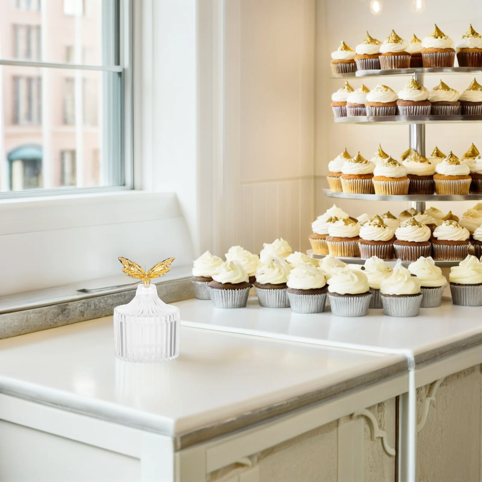 12Pcs European Style Clear Wedding Candy Boxes Butterfly Lid Decorative Party Favor Containers for Treat Storage
12Pcs European Style Clear Wedding Candy Boxes Butterfly Lid Decorative Party Favor Containers for Treat Storage