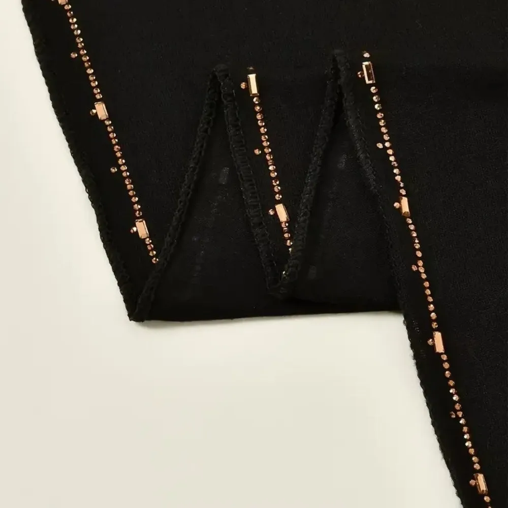 Soft Rhinestone Hijab Scarf Plain Design Solid Color Jersey Hijab Stretch Fabric Modal Cotton Long Muffler Head Covering
Soft Rhinestone Hijab Scarf Plain Design Solid Color Jersey Hijab Stretch Fabric Modal Cotton Long Muffler Head Covering