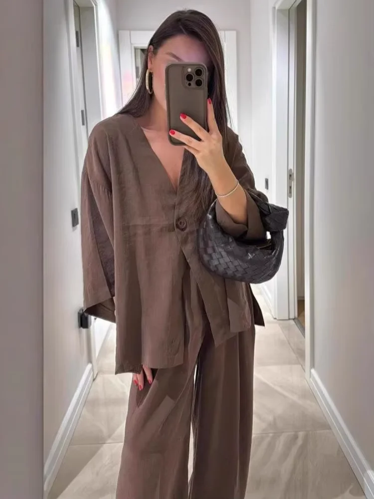 Casual Cotton Linen Loose Long Pants Suits Fashion Half Bubble Sleeve V-neck One Button Shirt Sets Lady Summer Street Outfit New
Casual Cotton Linen Loose Long Pants Suits Fashion Half Bubble Sleeve V-neck One Button Shirt Sets Lady Summer Street Outfit New