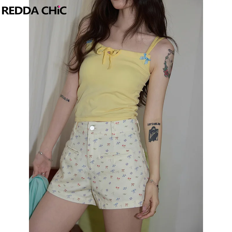 ReddaChic Women's Denim Shorts American Retro Cute Cat Embroidery High Waist Straight Leg Bow Tie Cherry Summer Loose Shorts
ReddaChic Women's Denim Shorts American Retro Cute Cat Embroidery High Waist Straight Leg Bow Tie Cherry Summer Loose Shorts