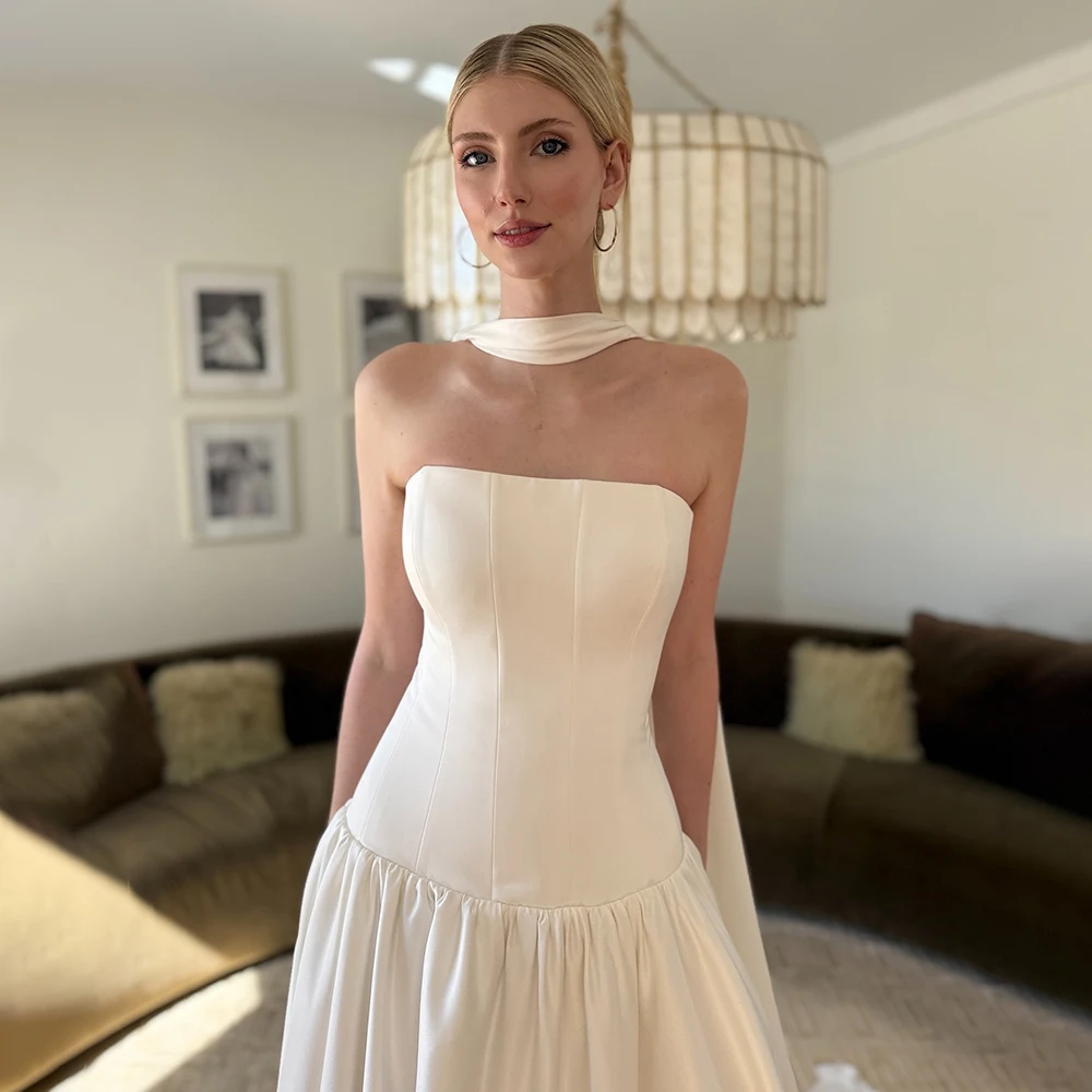 Customized Simple A-Line Wedding Dress Chapel Train Bridal Gown Back Corset Designs amanda novias official
Customized Simple A-Line Wedding Dress Chapel Train Bridal Gown Back Corset Designs amanda novias official