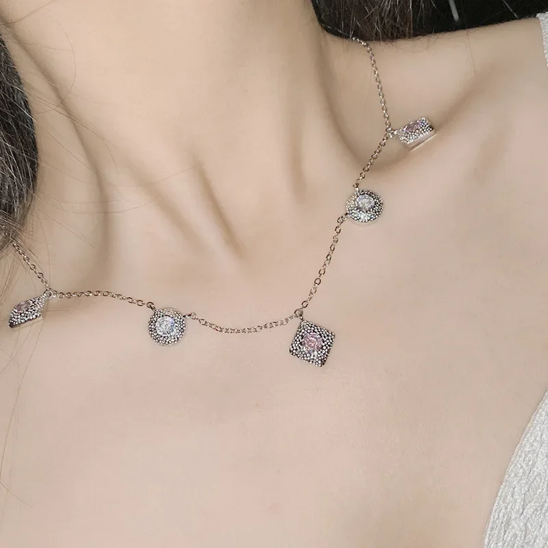 MDL Moissanite style artisanal handmade irregular necklace thick color preservation new ins apple green square tassel pendants 
MDL Moissanite style artisanal handmade irregular necklace thick color preservation new ins apple green square tassel pendants