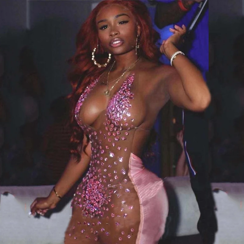 Sexy Pink Rhinestones Transparent Short Dress Women Dancer Prom Backless Halter Outfit Evening Birthday Celebrate Dress XS2204
Sexy Pink Rhinestones Transparent Short Dress Women Dancer Prom Backless Halter Outfit Evening Birthday Celebrate Dress XS2204