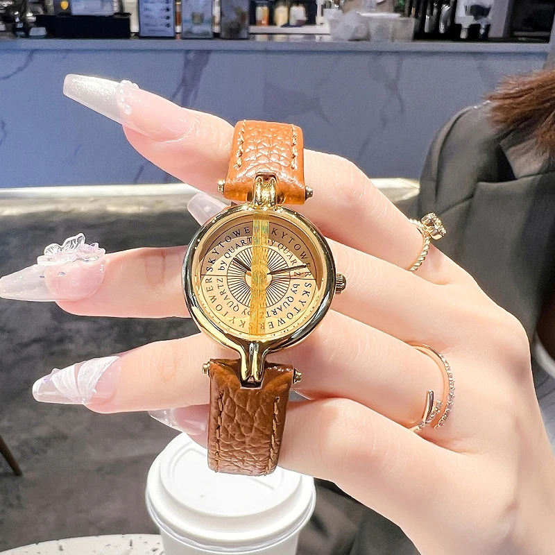 Vintage style, high-end niche fashion design, trendy genuine leather retro temperament ladies quartz watch, ladies jewelry
Vintage style, high-end niche fashion design, trendy genuine leather retro temperament ladies quartz watch, ladies jewelry