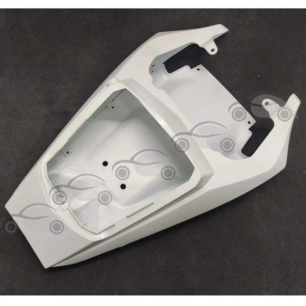 Неокрашенный белый задний обтекатель из АБС-пластика для YAMAHA R6 2003-2005 R6S 2006-2009 
Неокрашенный белый задний обтекатель из АБС-пластика для YAMAHA R6 2003-2005 R6S 2006-2009