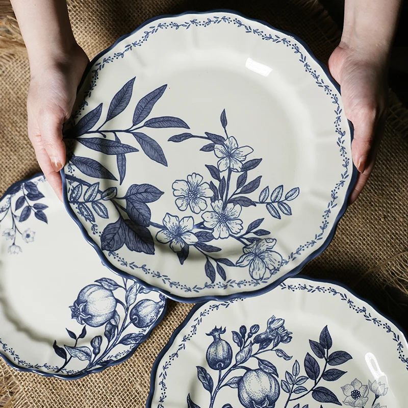 Creative medieval bowls and plates, set dining table for family use, beautiful appearance gifts, Chinese style plates
Creative medieval bowls and plates, set dining table for family use, beautiful appearance gifts, Chinese style plates