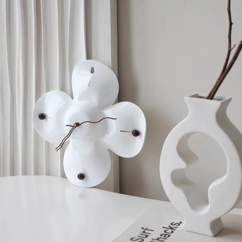 Creative Floral Wall Clock Nordic Minimalist Style Wall Decoration Vintage Silent Decor Clocks for Living Room Bedroom Ornament
Creative Floral Wall Clock Nordic Minimalist Style Wall Decoration Vintage Silent Decor Clocks for Living Room Bedroom Ornament